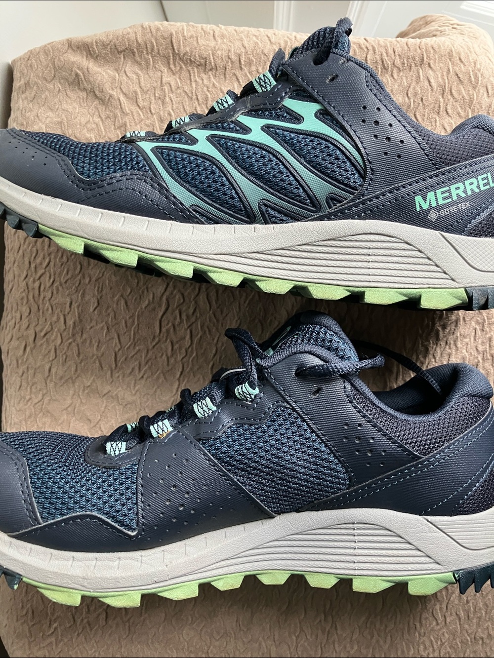 Merrell Wildwood GORE-TEX Womens 8 Blue Trail Hiking Running Shoes